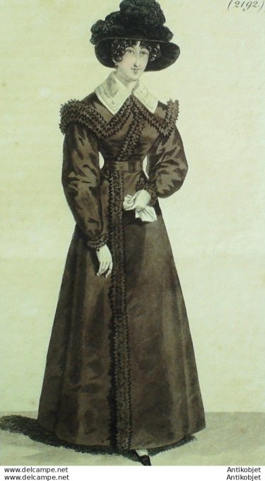 Costume Parisien 1823 # 2192 Redingote de gros de Naples