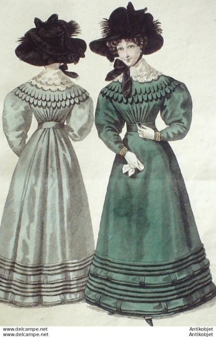 Gravure de mode Costume Parisien 1825 n°2365 Robe de Mérinos garnie de satin