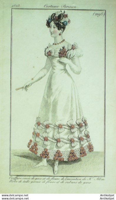 Costume Parisien 1823 # 2198 Robe tulle garnie de fleurs