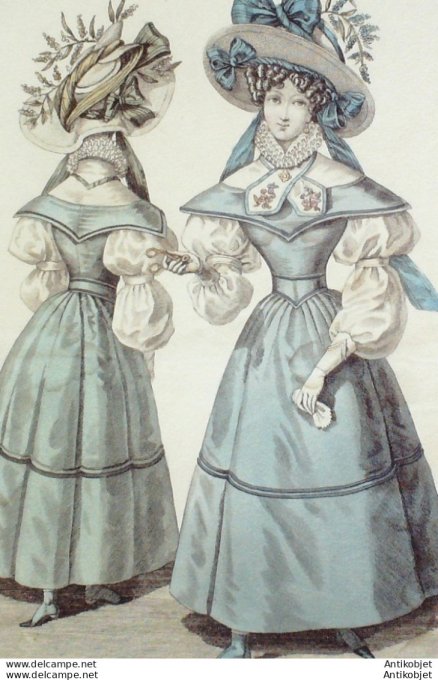 Gravure de mode Costume Parisien 1828 n°2610 Robe gros des Indes  ornée de gances