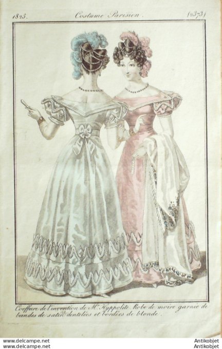 Gravure de mode Costume Parisien 1825 n°2373 Robe de Moire  garnie de satin