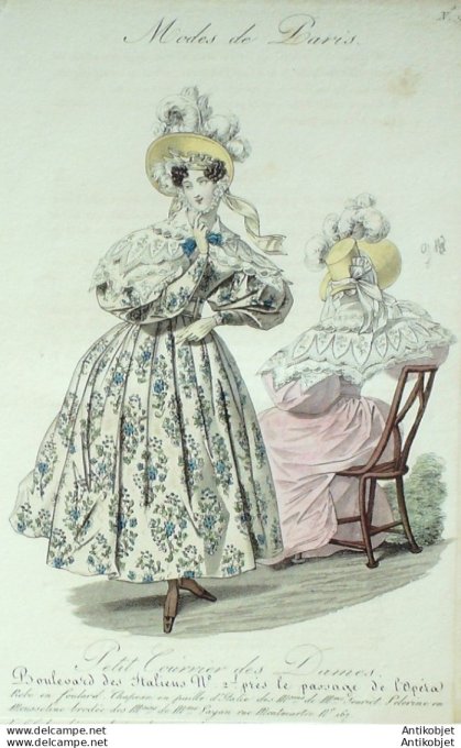 Gravure de mode Petit courrier des Dames 1831 n° 913 Robe en Moire brodée