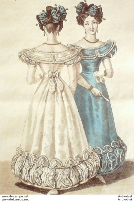 Costume Parisien 1826 # 2381 Robe de gaze garnie en blonde