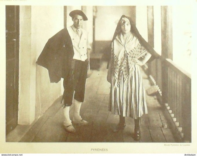 Occitanie Basque Biforre Ossau (65) couple de Paysans  par Ch.Massin XXème