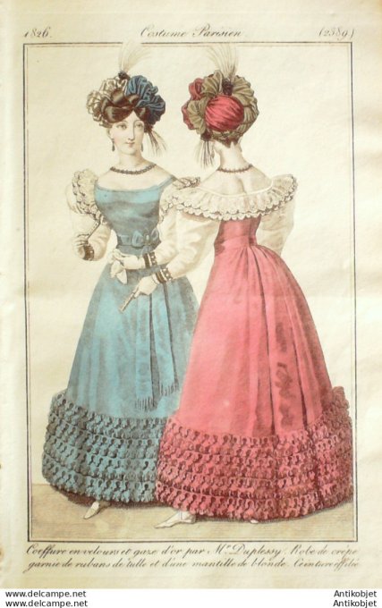 Gravure de mode Costume Parisien 1826 n°2389 Robe de crêpe et de tulle mantille