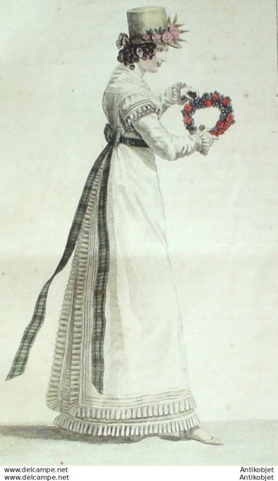 Gravure de mode Costume Parisien 1819 n°1836 Robe perkale à tablier garnie