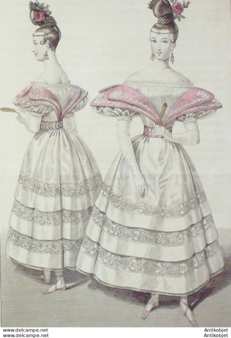 Costume Parisien 1830 # 2801 Robe de tulle à remplis et entre deux