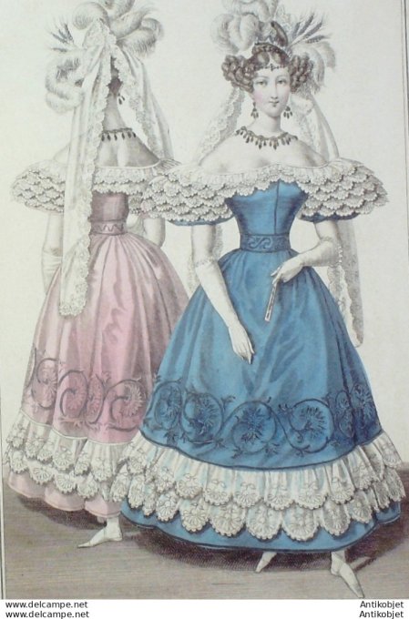 Gravure de mode Costume Parisien 1830 n°2802 Robe de tulle garnie de blonde