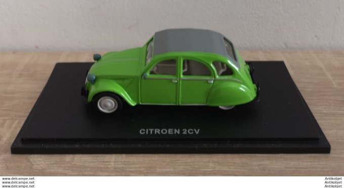 Citroen 2cv berline 1967 Universal Hobbies 1:43