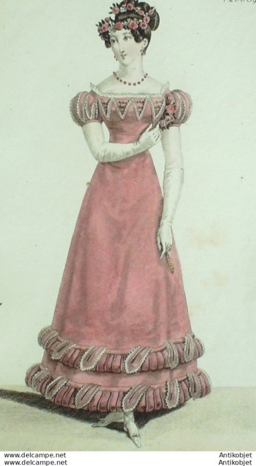 Gravure de mode Costume Parisien 1822 n°2058 Robe en étoffe de Lyon