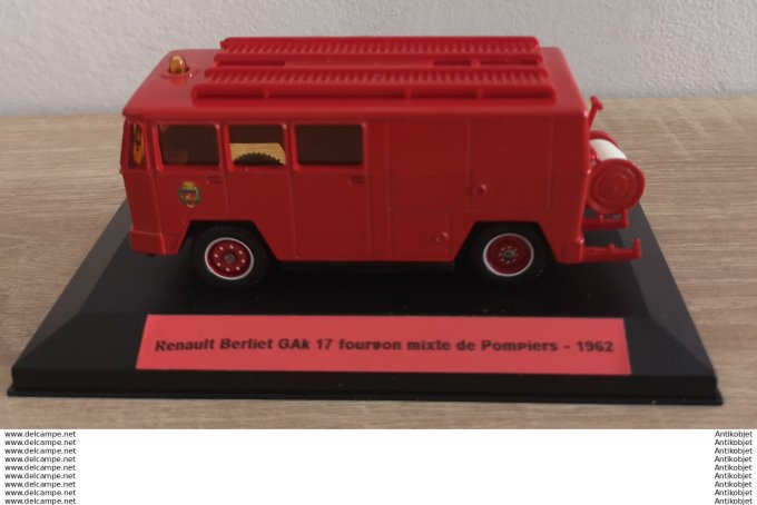 Renault Berliet GAK 17 fourgon miste de Pompiers 1:43 1962
