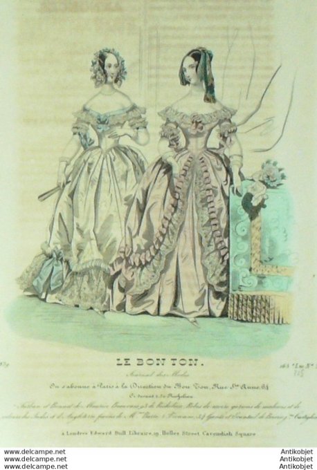 Gravure de mode Le Bon Ton 1839 n°315 Robes de moire (Maison Barre)
