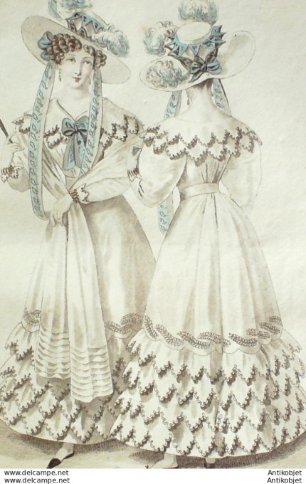 Gravure de mode Costume Parisien 1826 n°2418 Robes mousseline à volans festonnées