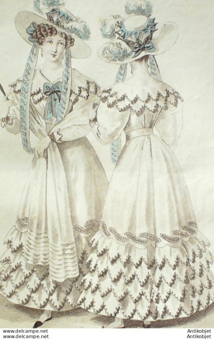 Costume Parisien 1826 # 2418 Robes mousseline à volans festonnées