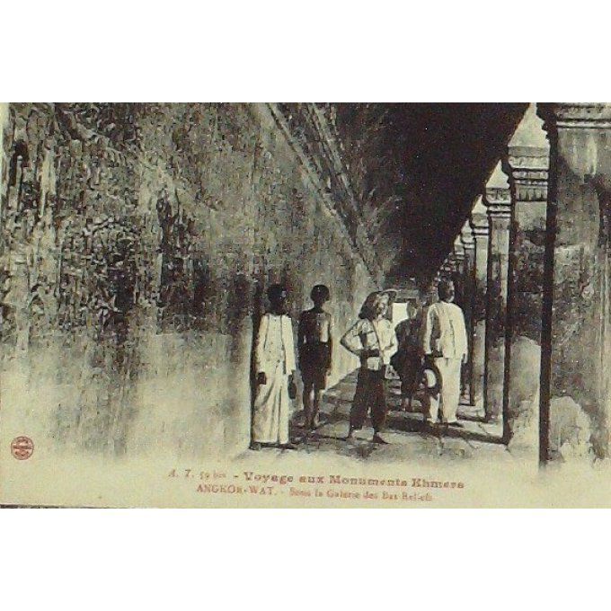 Carte Postale CAMBODGE ANGKOR WAT GALERIE de MOMUMENT KMERS 1908