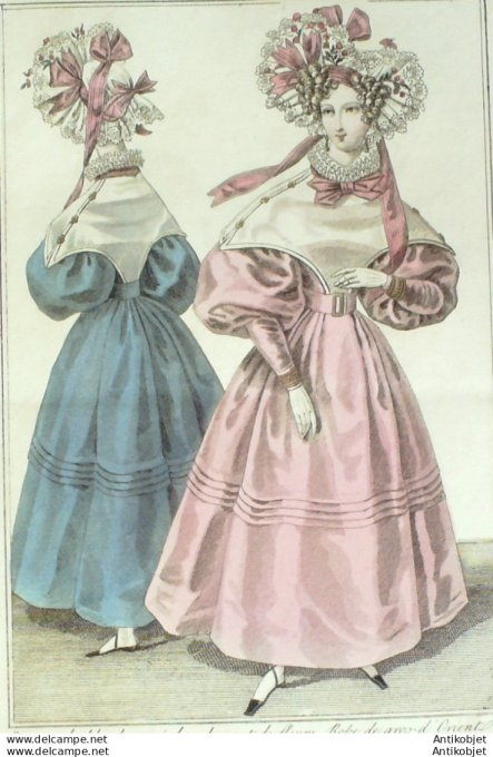 Gravure de mode Costume Parisien 1831 n°2875 Robe gros d'Orient pélerine de gaze