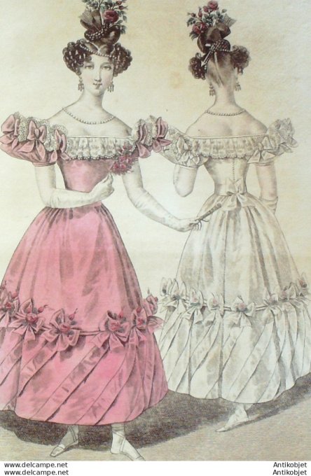 Gravure de mode Costume Parisien 1829 n°2677 Robe de crêpe noeuds satin