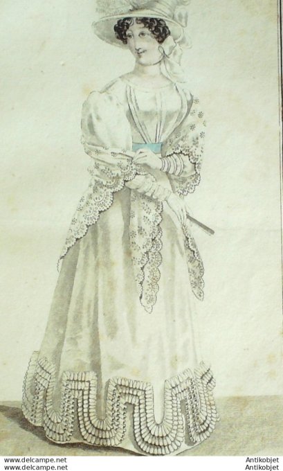 Gravure de mode Costume Parisien 1824 n°2263 Robe de Jaconnat fichu de dentelle