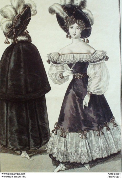Gravure de mode Costume Parisien 1829 n°2680 Robe velours glands or Manteau de soie