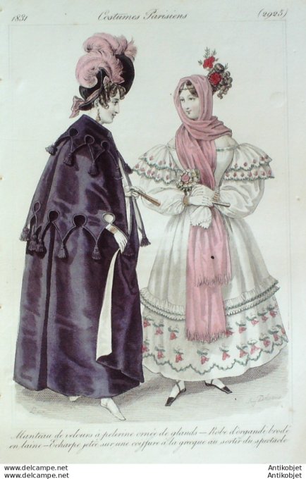 Costume Parisien 1831 # 2925 Manteau de velours à pélerine