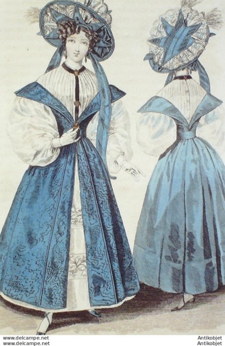 Costume Parisien 1829 # 2701 Redingote de moire robe mousseline