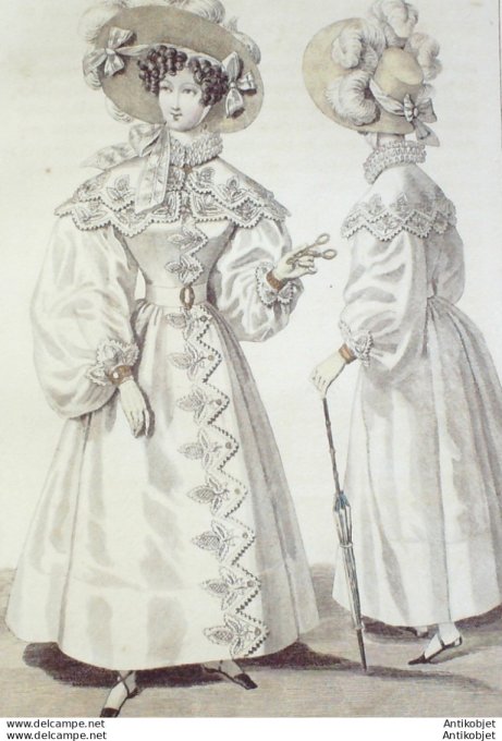 Costume Parisien 1829 # 2714 Redingote mousseline broderies  boutons d'or