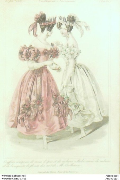 Gravure de mode Costume Parisien 1832 n°2961 Robe ornée de rubans & bouquetes
