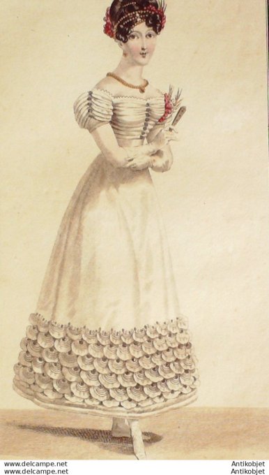 Costume Parisien 1823 # 2136 Robe tulle garnie de coquilles