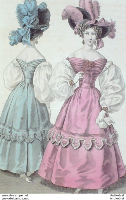 Costume Parisien 1829 # 2737 Robe de satin garnie de pattes