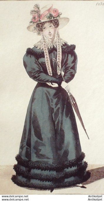 Costume Parisien 1825 # 2321 Robe velours brodée