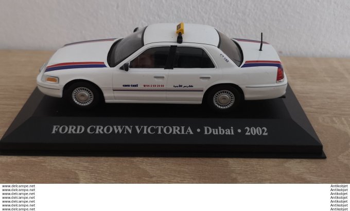 Ford Crown Victoria Dubai Taxi 2002 1:43