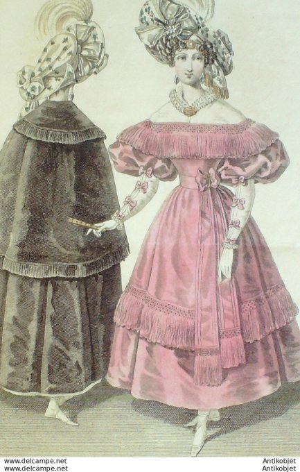 Costume Parisien 1830 # 2770 Manteau Robe satin à collet