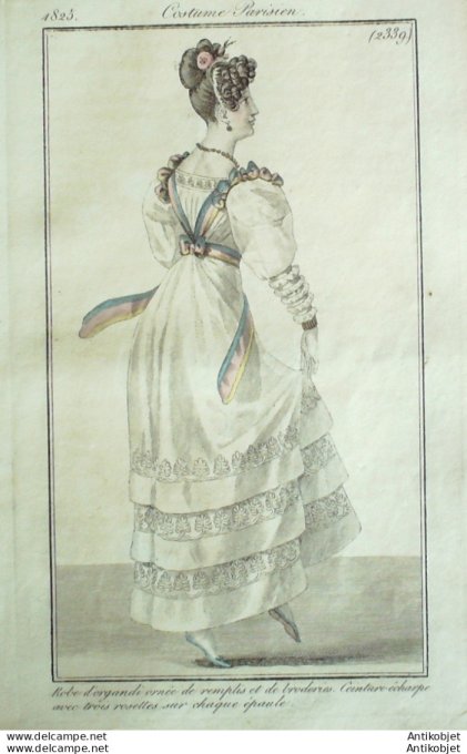 Costume Parisien 1825 # 2339 Robe d'organdi ornée de remplis