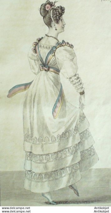 Gravure de mode Costume Parisien 1825 n°2339 Robe d'organdi ornée de remplis