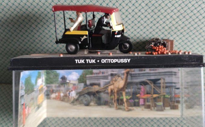 Tuk Tuk - Octopussy James Bond 007